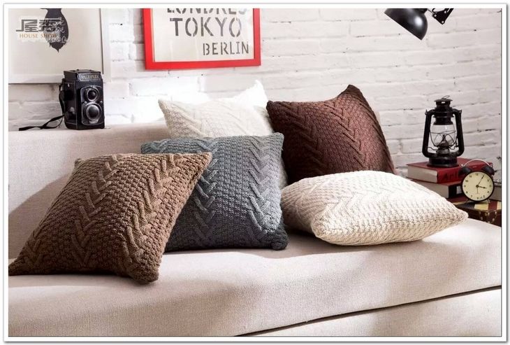 Cushions%201_zpsn5zvzitz.jpg
