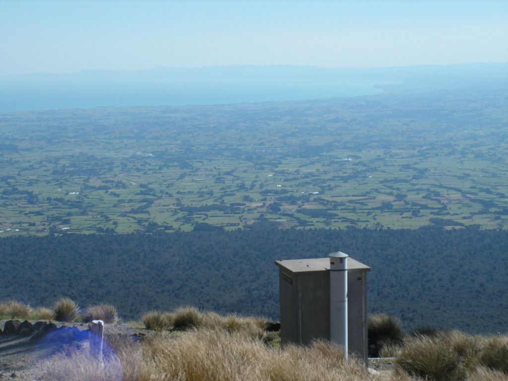 8.	DÍA 8 --  JUEVES 22. --  SUBIDA AL TARANAKI - Nueva Zelanda en 21 días, sólo y mucho trekking (3)