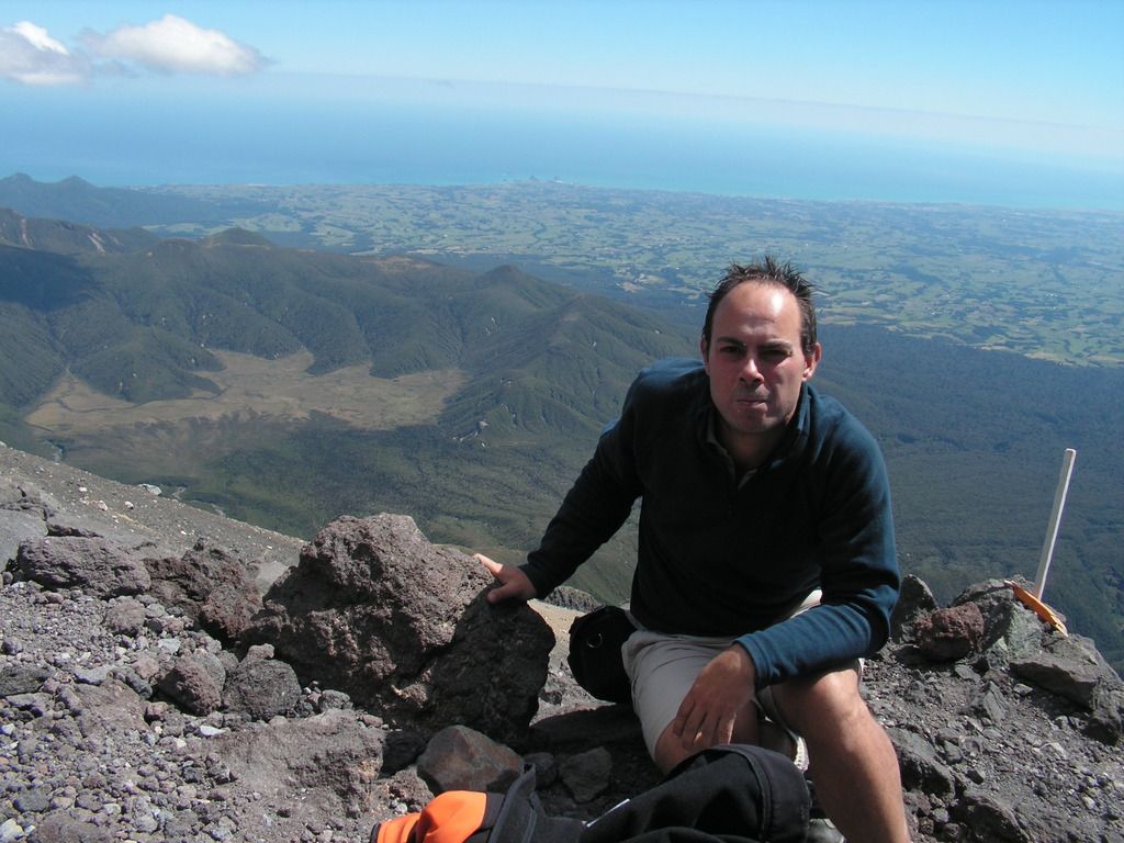 8.	DÍA 8 --  JUEVES 22. --  SUBIDA AL TARANAKI - Nueva Zelanda en 21 días, sólo y mucho trekking (5)